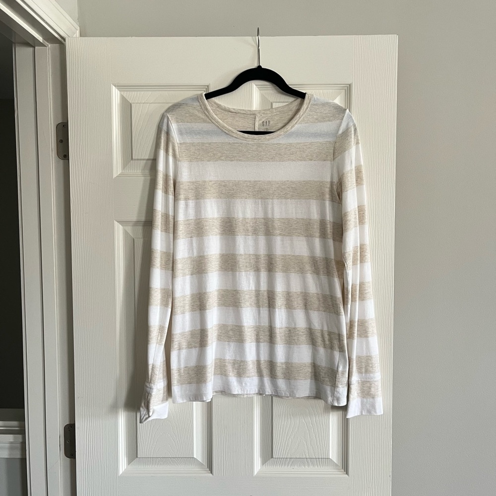 GAP Feather T